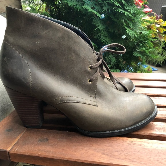 Clarks Shoes - Clark’s laced ankle booties